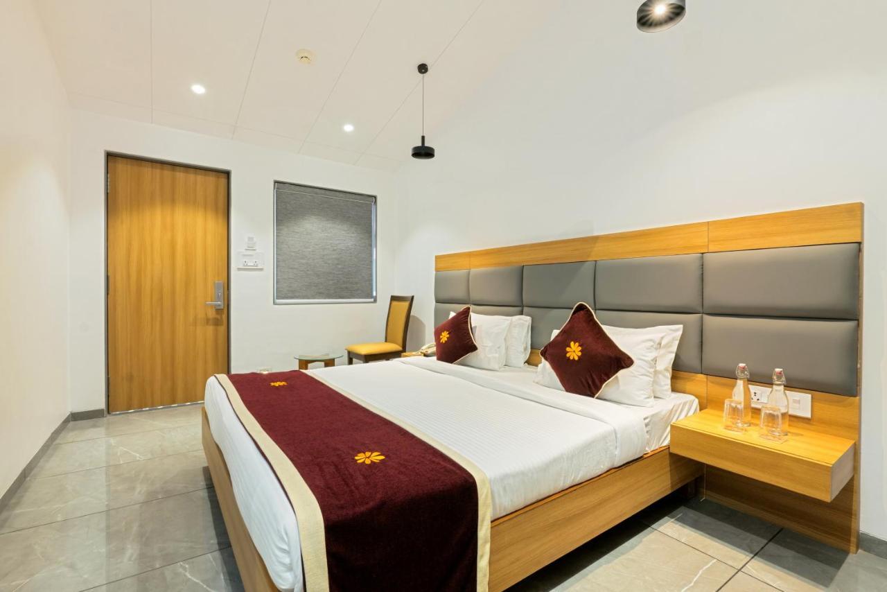 Gold Beach Villa ดามัน ภายนอก รูปภาพ